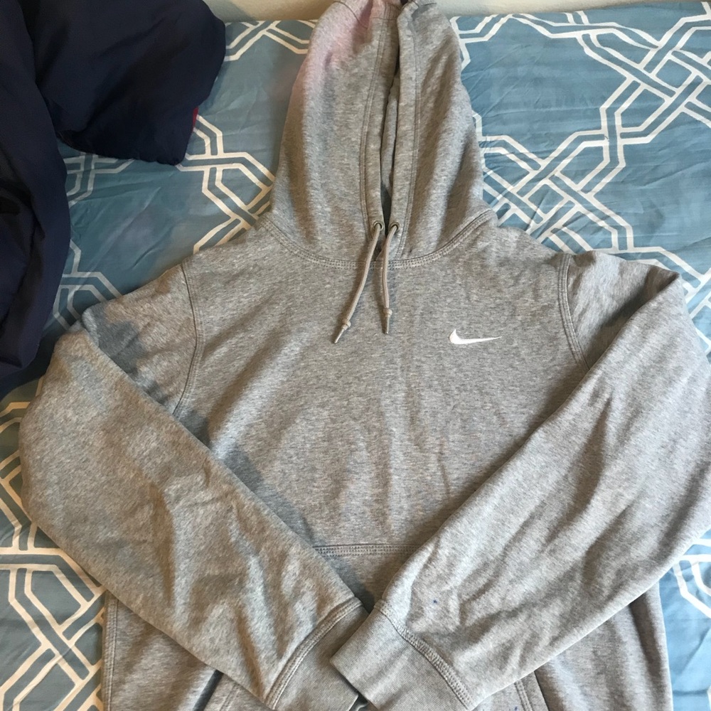 GREY NIKE SWEATER !!!!!